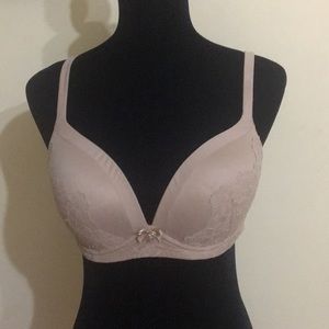 Pink Victoria’s Secret Bra 36Csz really clean